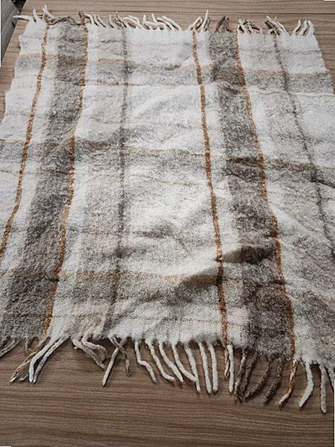 36x34 Wool Blanket Beige Brown Plaid Has Pilling
