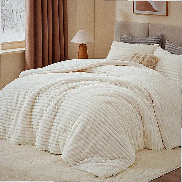 Wool comforter set - warm fluffy white bedding with 2 pillowcases included